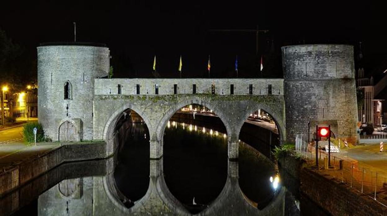 El Puente de los Agujeros de Tournai