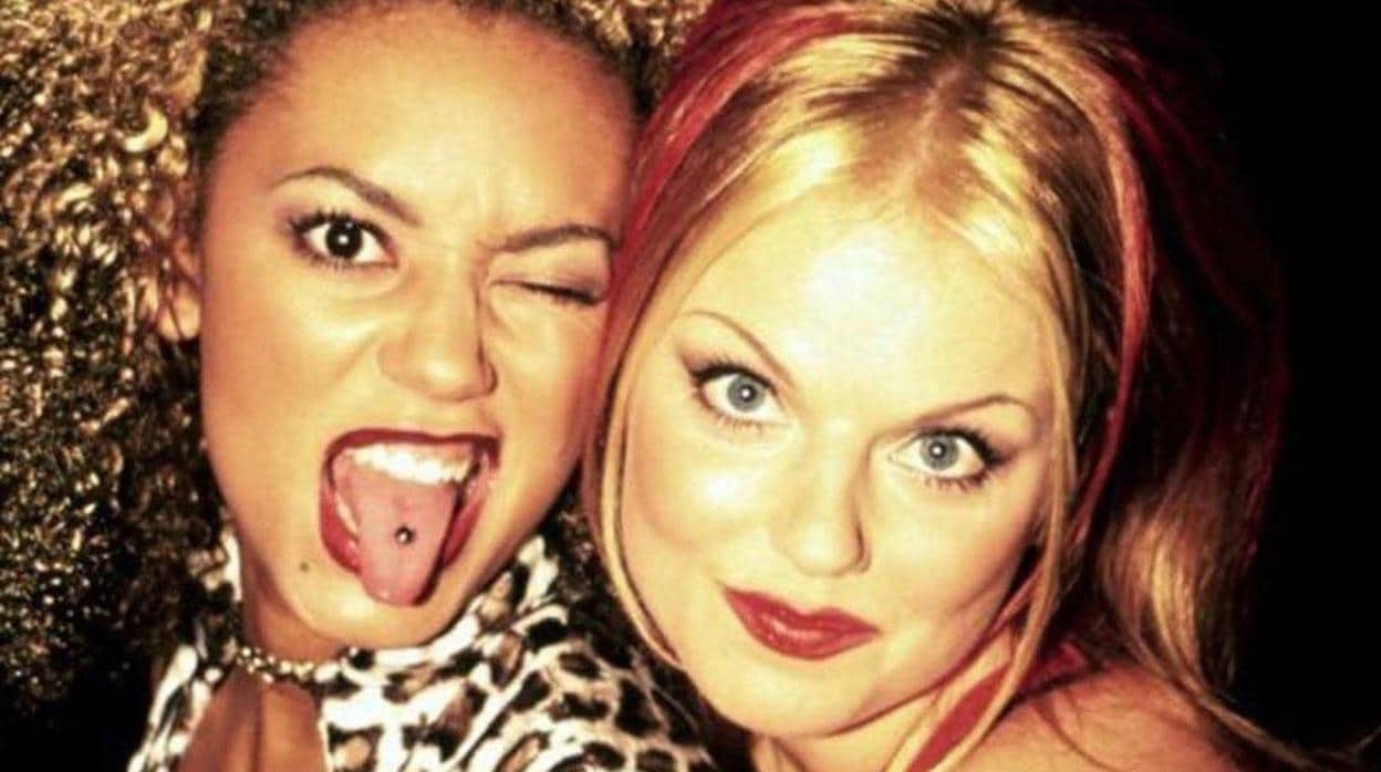 Melanie Brown (Mel B) y Geri Halliwell, componentes de las Spice Girls