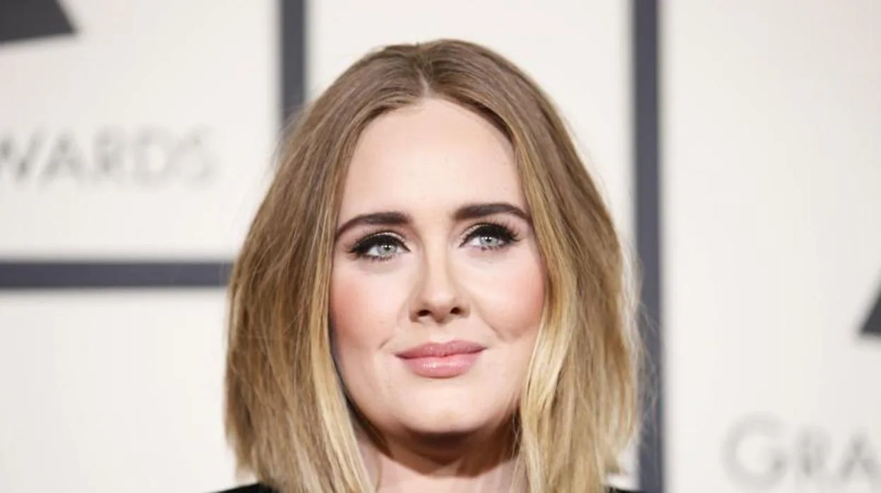 Adele durante la gala de los Premios Grammy durante 2016