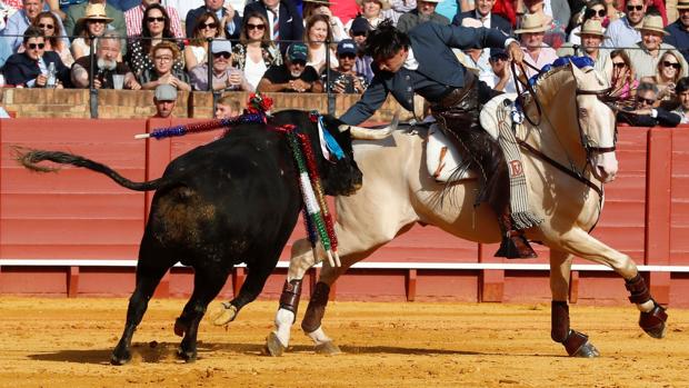 Toros en Sevilla: había ganas de rejones