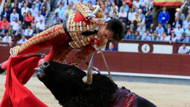 Última hora de Gonzalo Caballero, con una cornada «de las gordas»