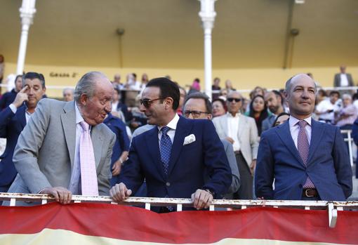 Don Juan Carlos, Enrique Ponce y Juan Pedro Domecq