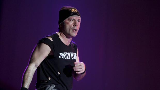 Bruce Dickinson, de Iron Maiden, actúa con su show de «spoken word» en Sevilla