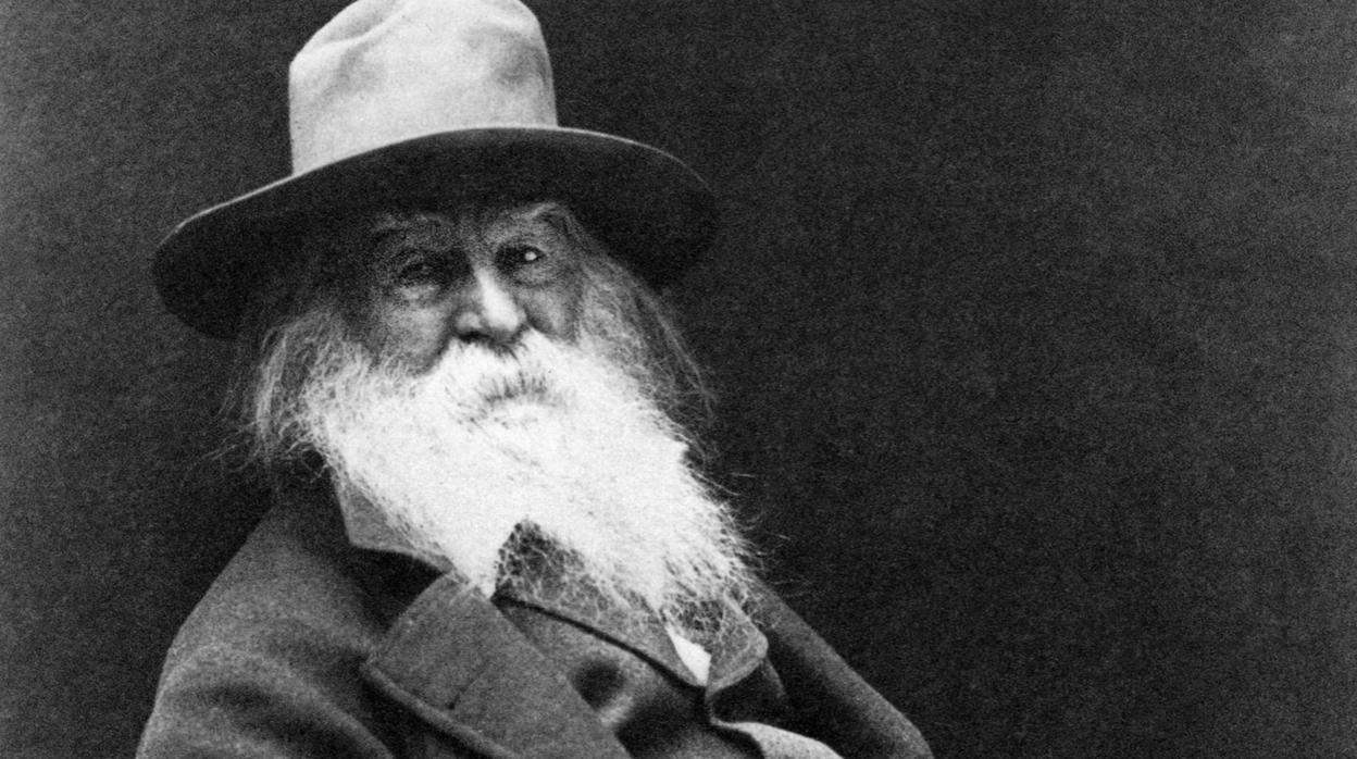 Walt Whitman, que se sentía orgulloso de su «rostro quemado por el sol y barbado»