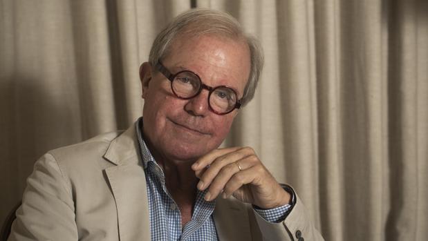 Nicholas Negroponte: «Pensamos en el capitalismo como sinónimo de democracia, pero no es así»