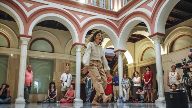 Festival de Danza de Itálica: «Minotauro», la última creación sevillana de Rubén Olmo
