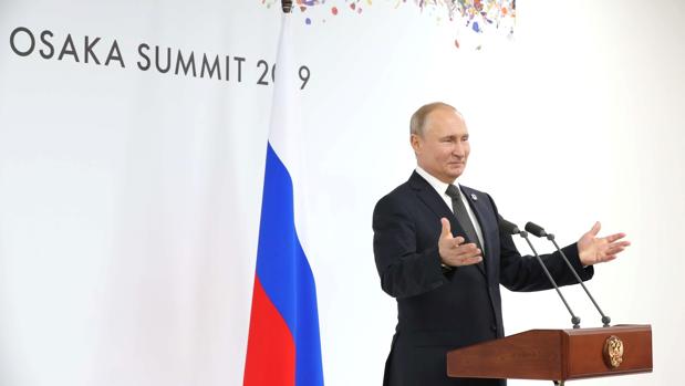 Putin, tras las críticas de Elton John: «Está equivocado, tenemos una actitud muy equilibrada hacia la comunidad LGBT»