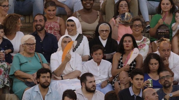 «El Niño de las Monjas», vestido de luces entre hábitos