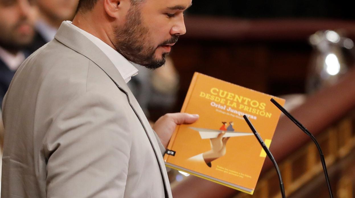 La historia de «Cuentos de la prisión», el libro de Junqueras que Rufián le ha dado a Sánchez e Iglesias