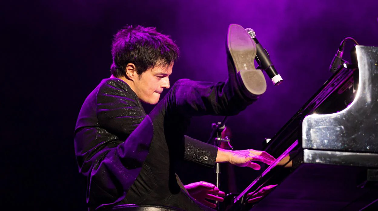 Jamie Cullum deslumbra y conquista al público del Festival de Cap Roig  (Gerona)