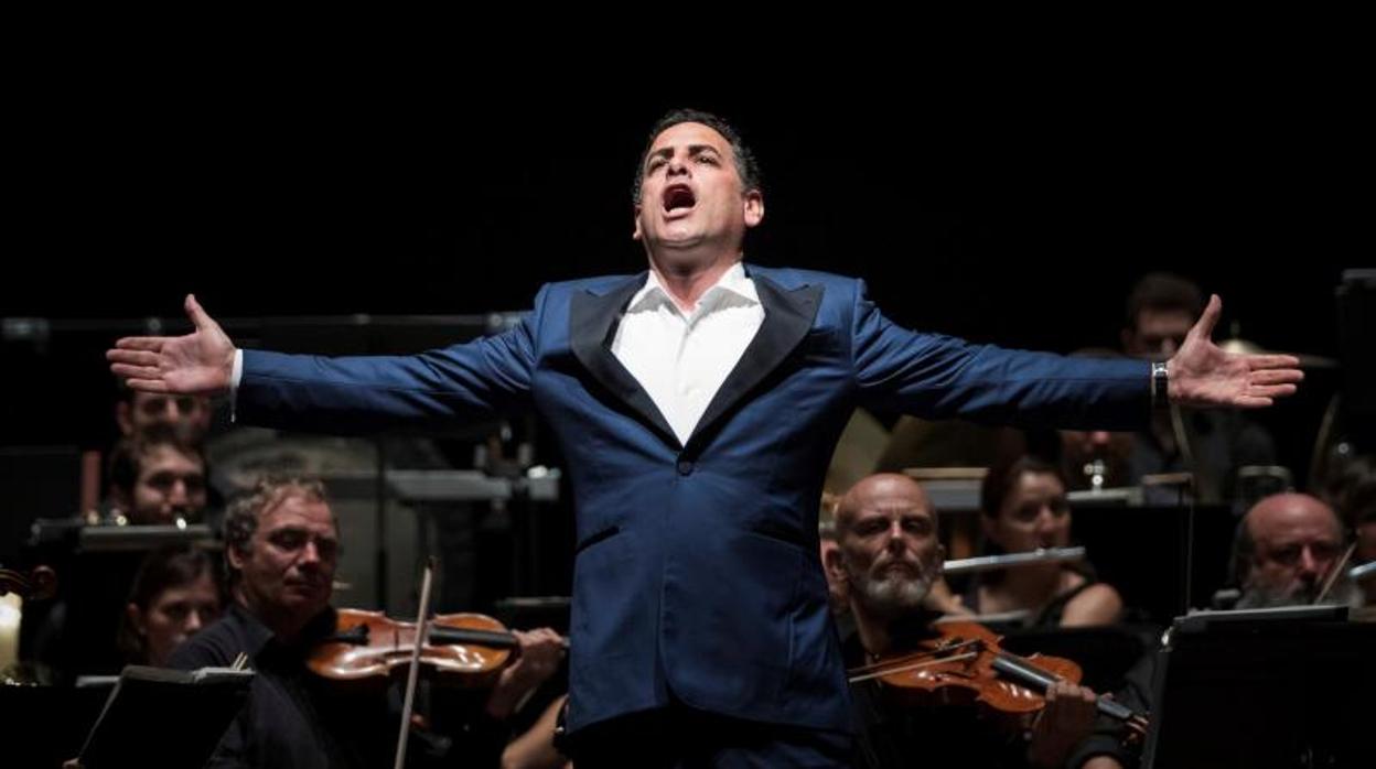 El tenor peruano Juan Diego Flórez, durante el concierto del Festival de Peralada ofrecido anoche en la localidad catalana