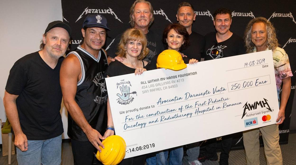 El lado solidario de los heavies: Metallica ayuda a construir el primer hospital oncológico para niños de Rumania