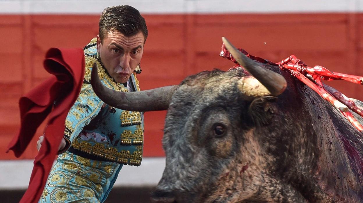 Directo: López Chaves, Chacón y Escribano, con los toros de Miura en Bilbao