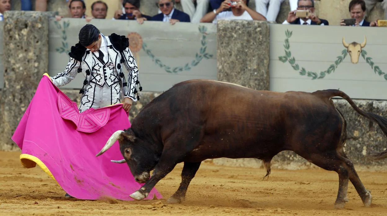 El sevillano Pablo Aguado cuajó una magnífica actuación en la Goyesca de Ronda