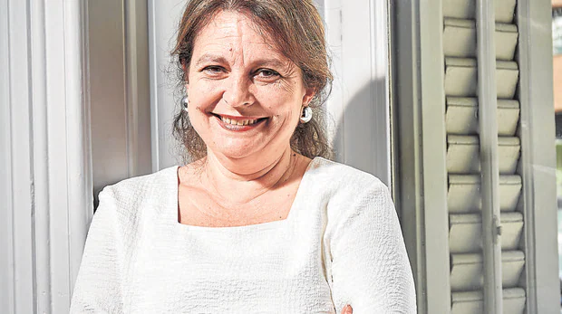 La escritora María Elvira Roca Barea gana el premio Espasa con «Fracasología. España y sus élites»