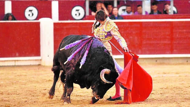 Goce de Castella en la vuelta de Ureña a Albacete