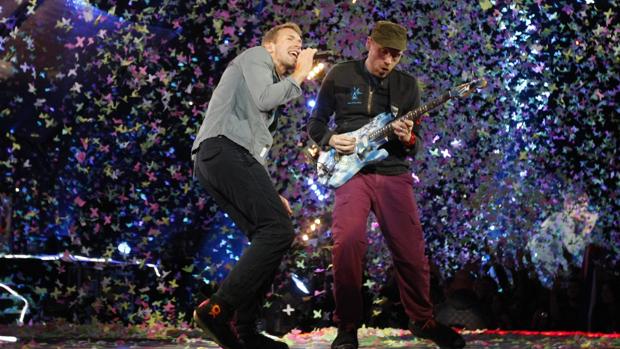 Coldplay lanzan el «tracklist» de su nuevo disco en periódicos de todo el mundo