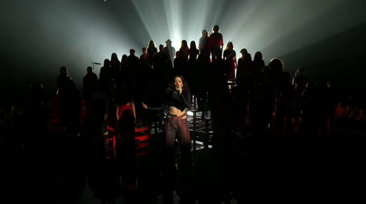 Rosalía, durante su actuación en la gala de los MTV EMA 2019