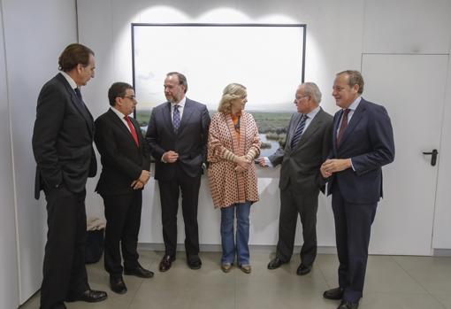 De izquierda a derecha, Manuel Ruiz Rojas, Francisco Robles, José Luis García-Palacios, Catalina Luca de Tena, Álvaro Ybarra y Álvaro Rodríguez Guitar durante la presentación de ayer