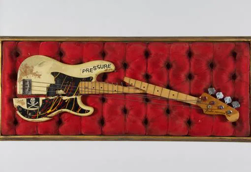 La guitarra Fender Precision que Paul Simonon rompió contra el escenario del Palladium de Nueva York el 21 de septiembre de 1979