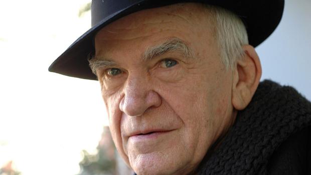 Milan Kundera recupera la nacionalidad checa después de 40 años