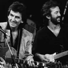George Harrison (izda.) y Eric Clapton, en los años 80