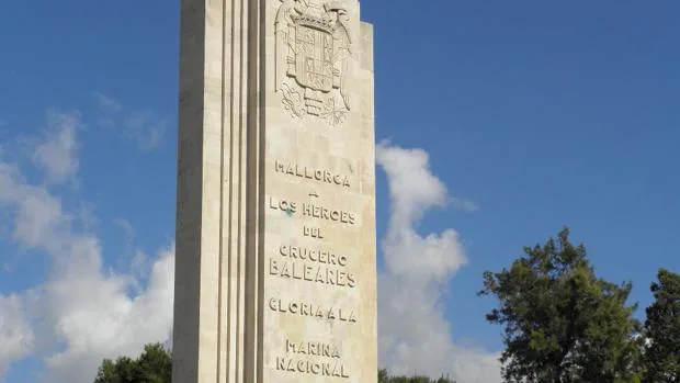 Exigen al Ministerio de Cultura que evite el derribo del monumento a las víctimas del crucero «Baleares»