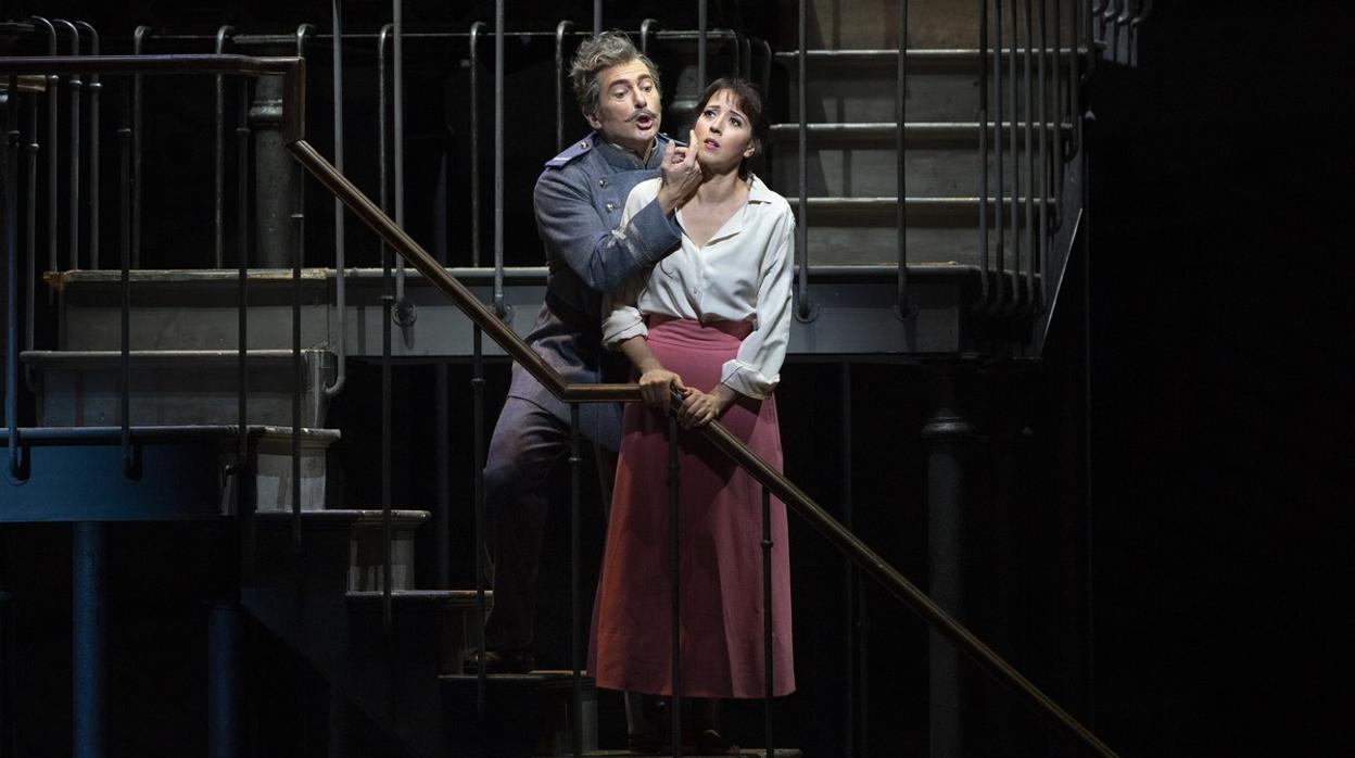 Lisette Oropesa y Brett Polegato, en «Manon», en el Metropolitan de Nueva York