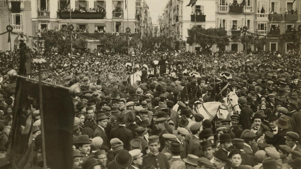 Multitudinaria celebración del centenario (1912) de las Cortes de Cádiz