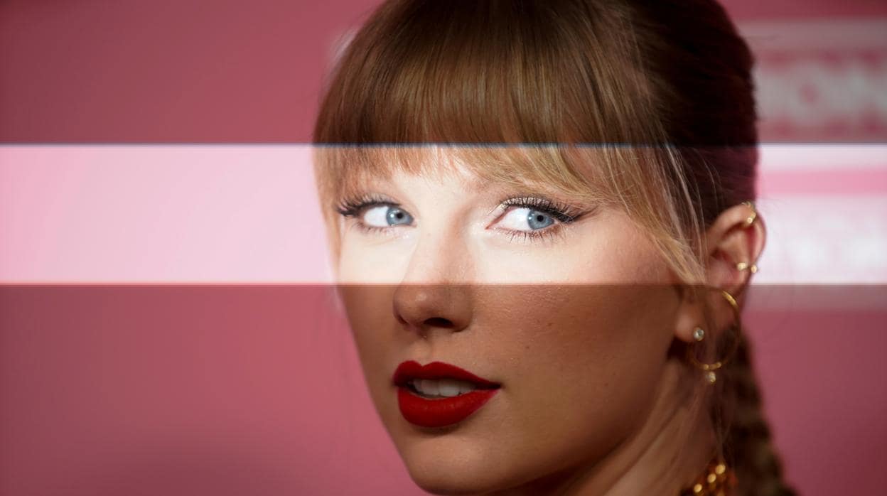La cantante en la alfombra roja de «Billboard Women in Music»