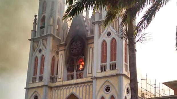 El incendio de la Catedral de Malabo pudo ser intencionado