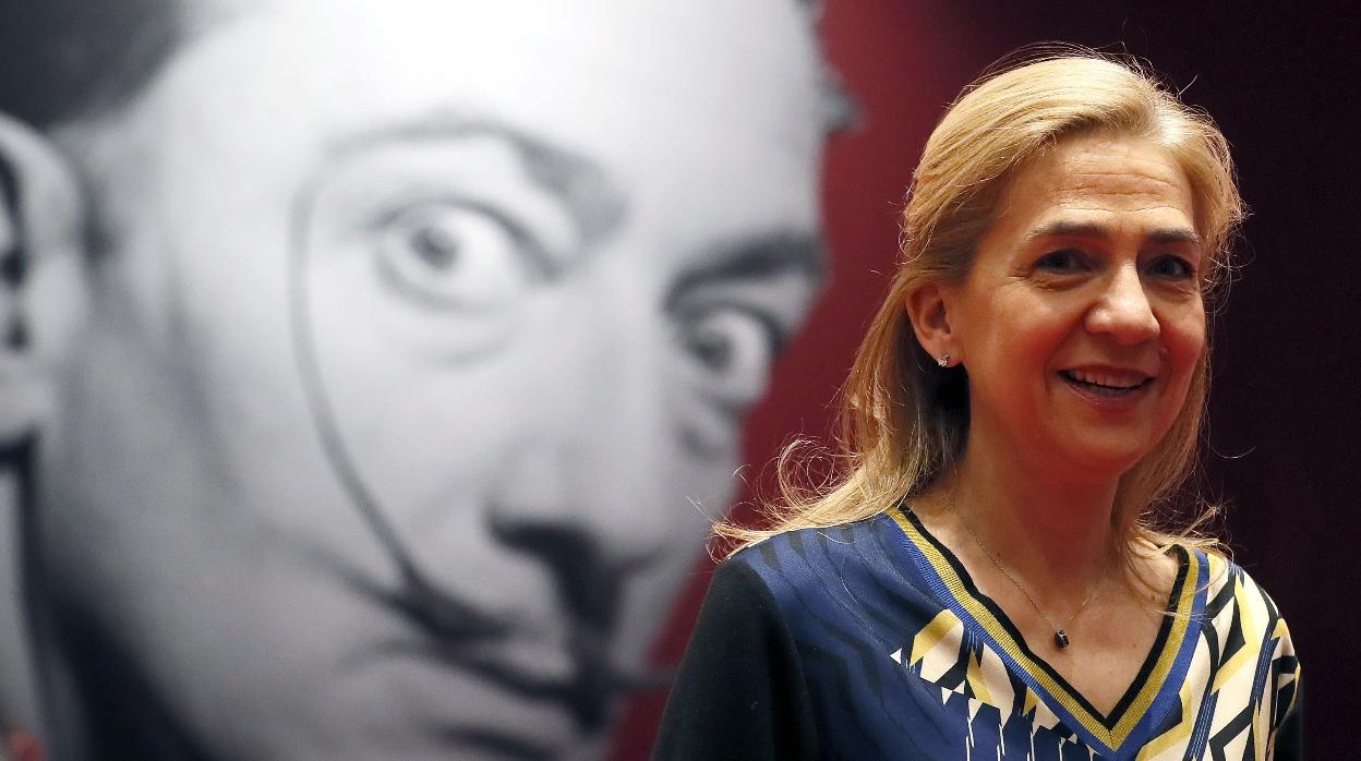 La Infanta Cristina en la inauguración de la exposición «Arte mágico» dedicada al artista Salvador Dalí