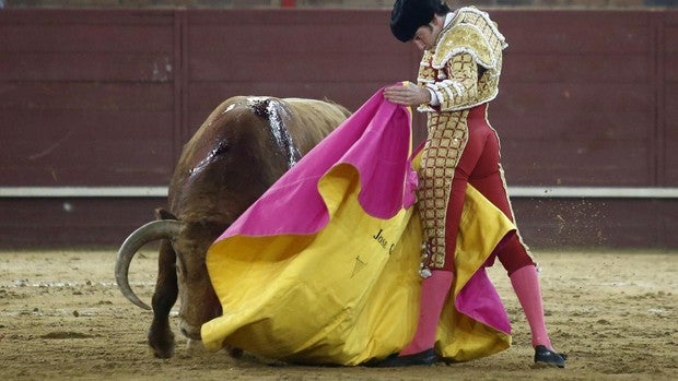 José Garrido corta la única oreja en el estreno de Valdemorillo