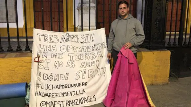El novillero que hizo una huelga de hambre en la Puerta del Príncipe toreará en Sevilla