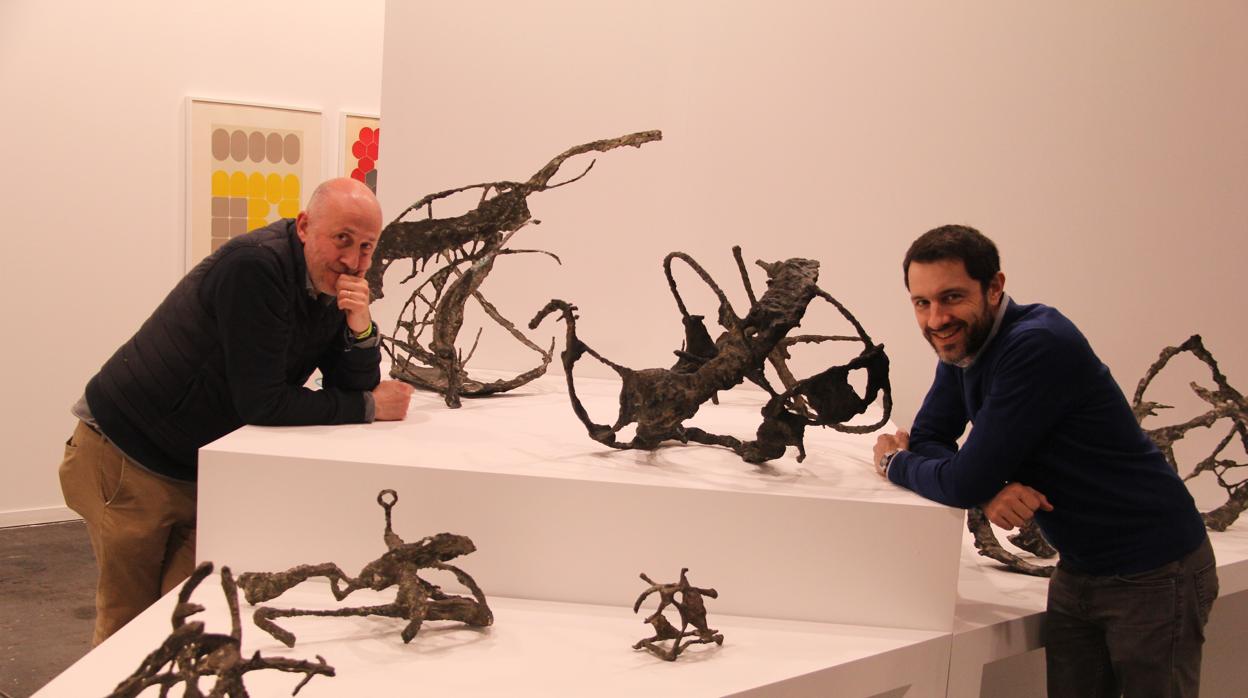 José de la Mano y Alberto Manrique, en su estand de la feria