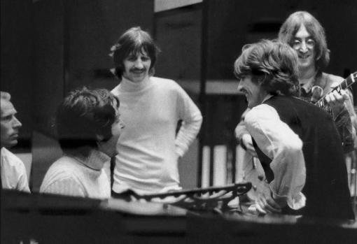 Los Beatles, durante las sesiones de grabación de «Abbey Road»