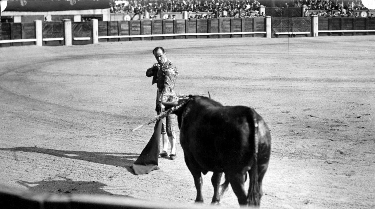 Nicanor Villalta, en abril de 1931 en Madrid