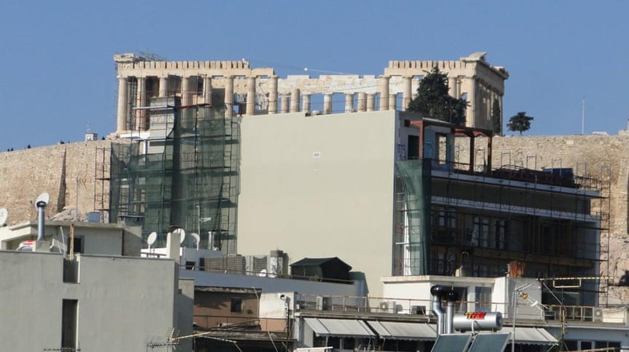 Ordenan la demolición de dos pisos de un hotel de lujo por tapar las vistas de la Acrópolis