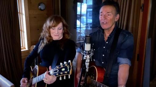 Bruce Springsteen y Patti Scialfa en concierto desde su casa