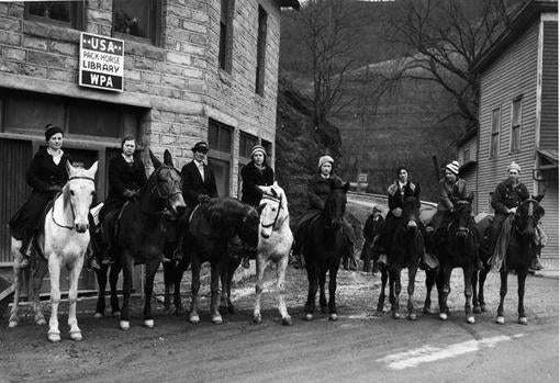 Bibliotecarias a caballo de Kentucky. La historia con la que Vallejo cierra el libro