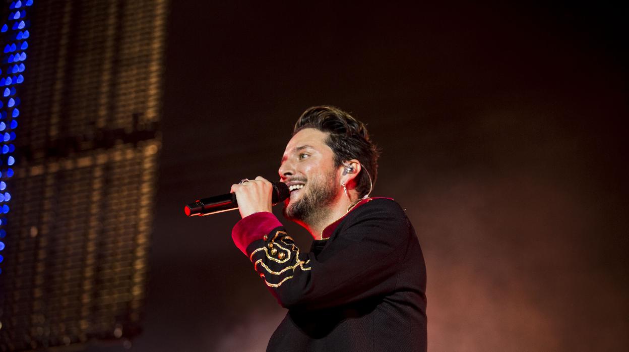 El cantante onubenso anunció ayer el aplazamiento de su concierto en Sevilla