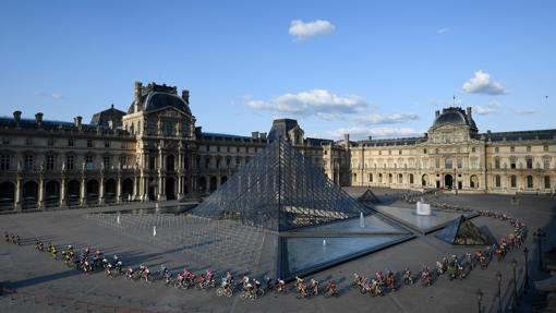 El Louvre, cuando tenía colas para entrar