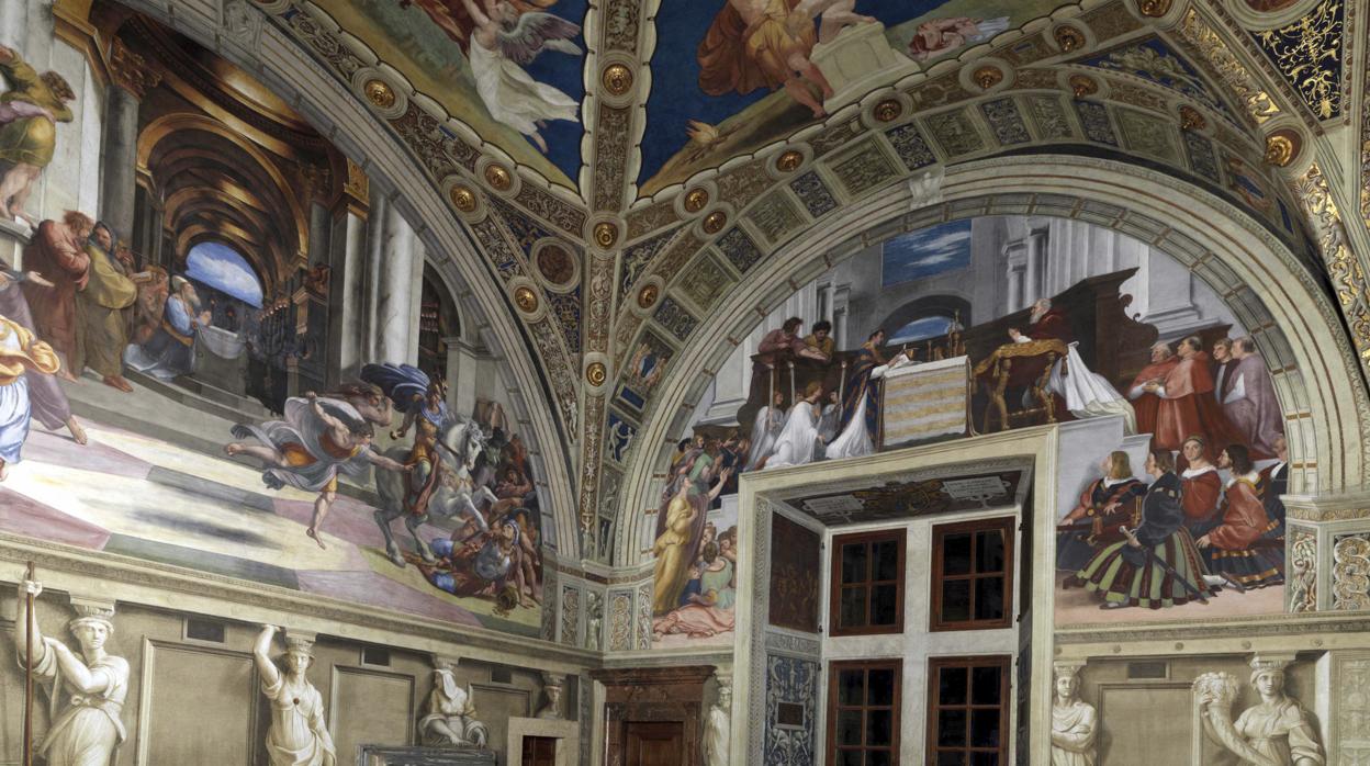 Una de las salas decoradas por Rafael, recientemente restaurada