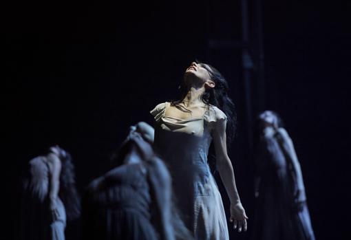 Tamara Rojo, en «Giselle», con coreografía de Akram Khan