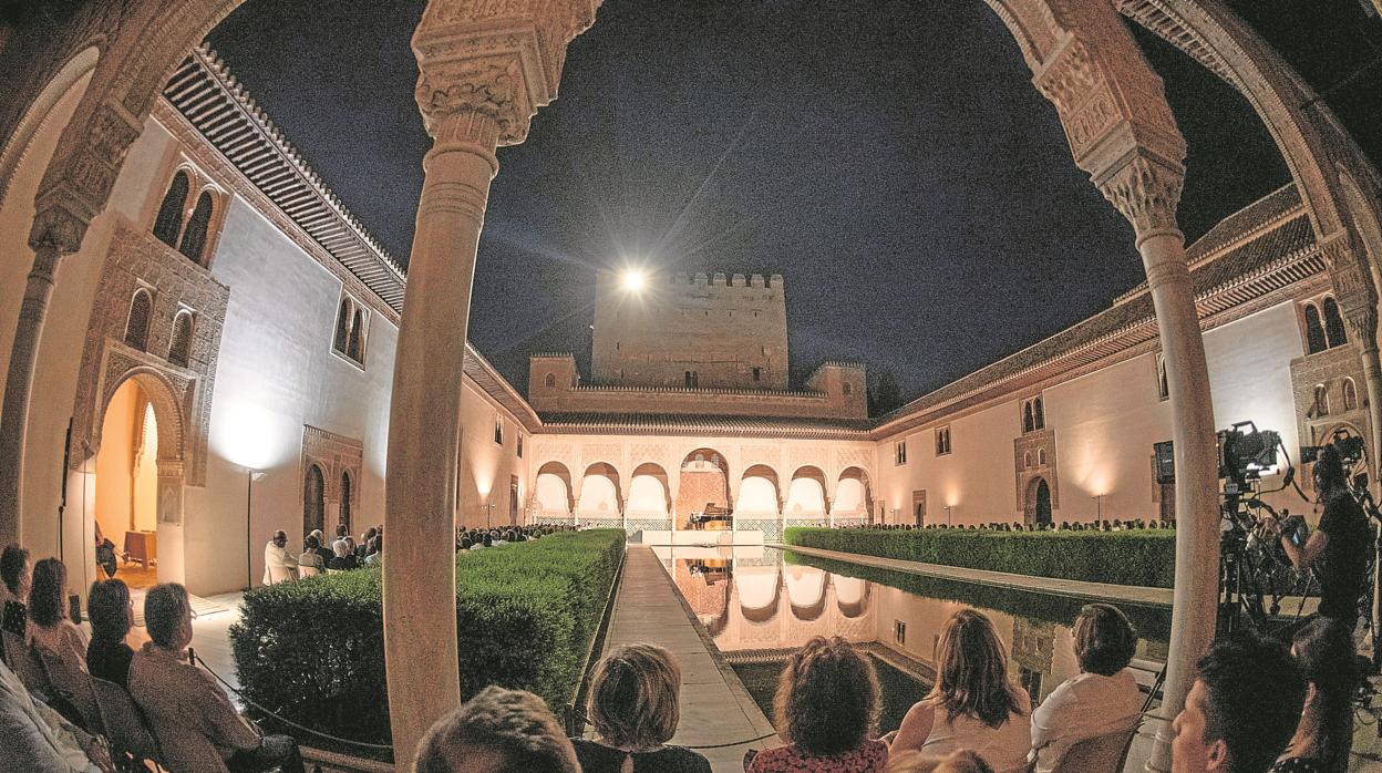 Concierto de piano en el Patio de los Arrayanes de la Alhambra en una pasada edición del festival