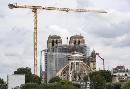 Comienza la retirada del andamiaje que salvó a Notre Dame del hundimiento