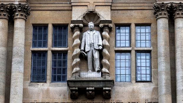 Cecil Rhodes, el último personaje histórico defenestrado por la fiebre de las estatuas