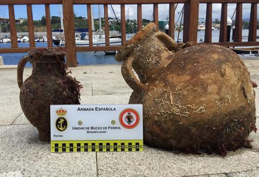 Las dos piezas encontradas en Ribadeo