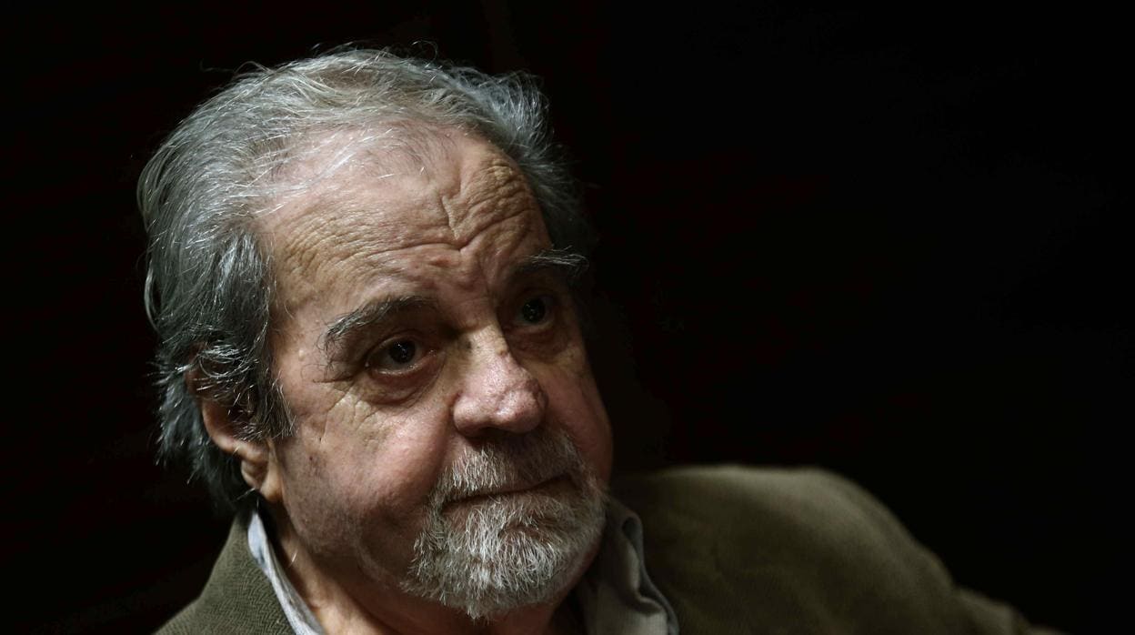 Arturo Pérez-Reverte: El miserable ninguneo de los políticos nacionalistas a un escritor