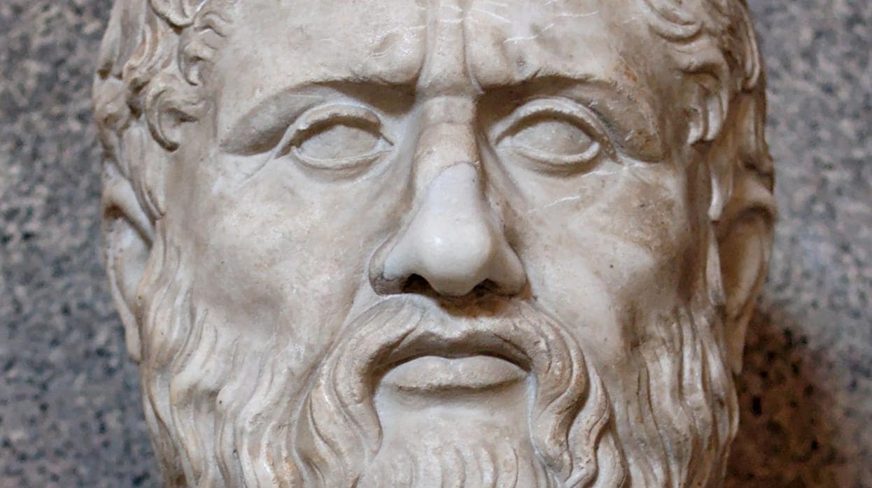 Platón vino al mundo en el 427 a. C. Su obra referente: los «Diálogos»